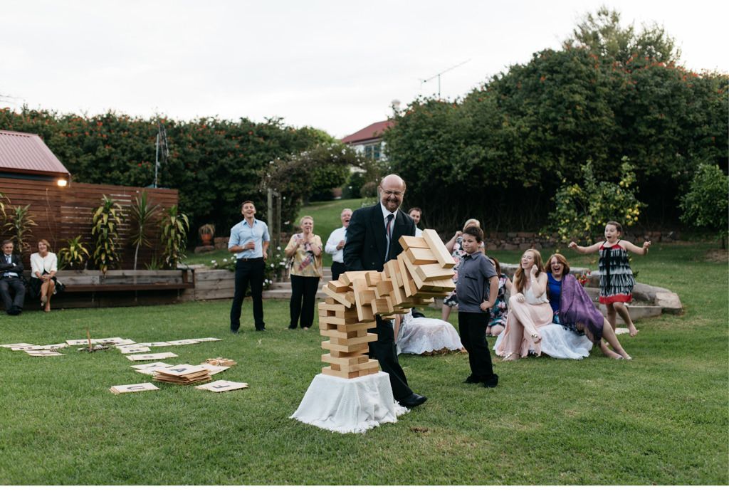 Riesen-Jenga, ein modernes Hochzeitsspiel