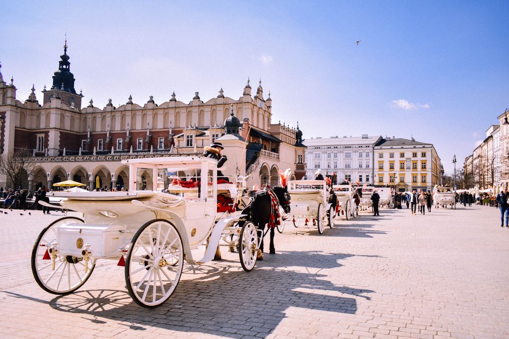 Pferdekutschen in Krakau, Polen.