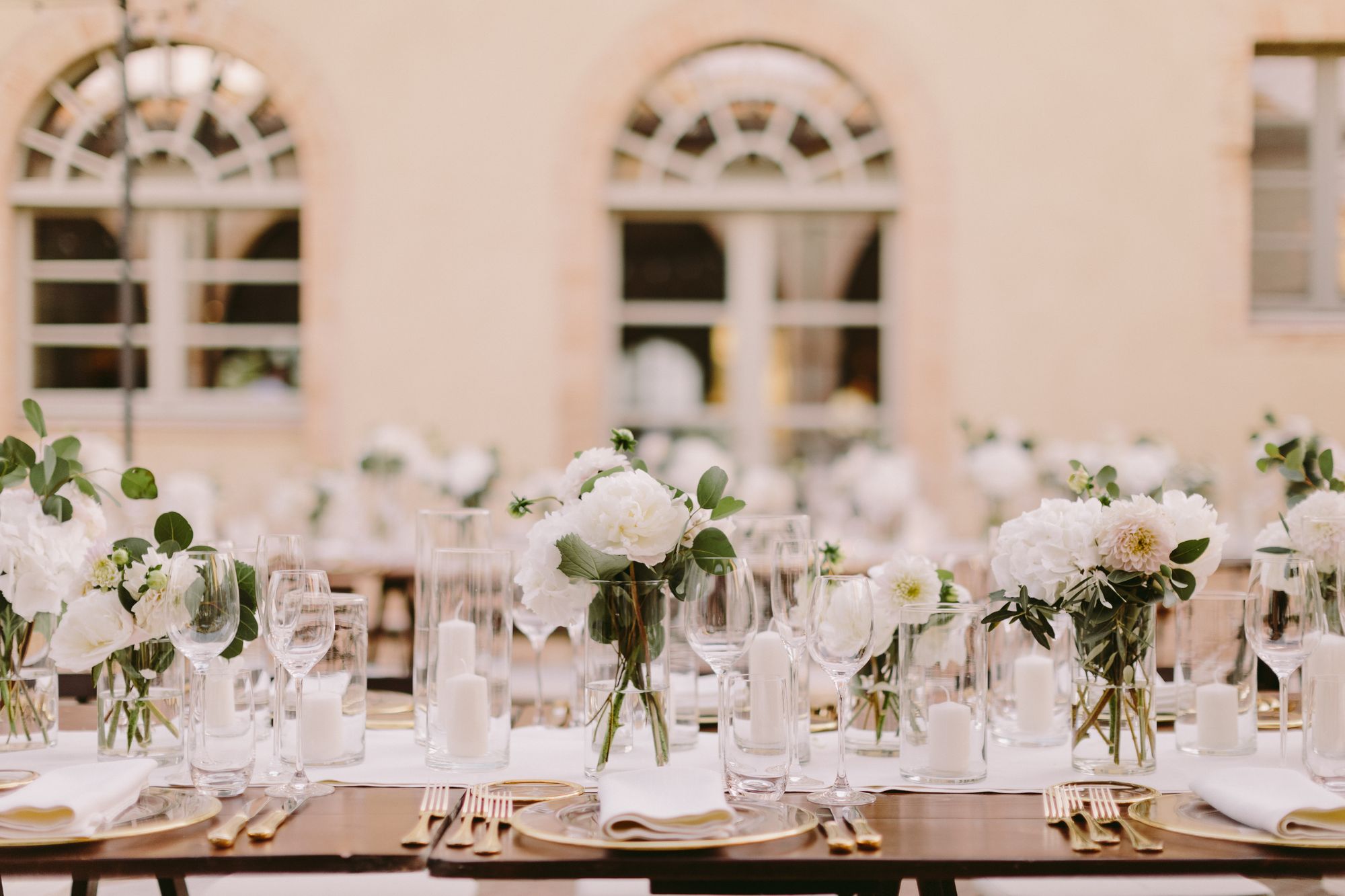 Hochzeitstafel elegant dekoriert