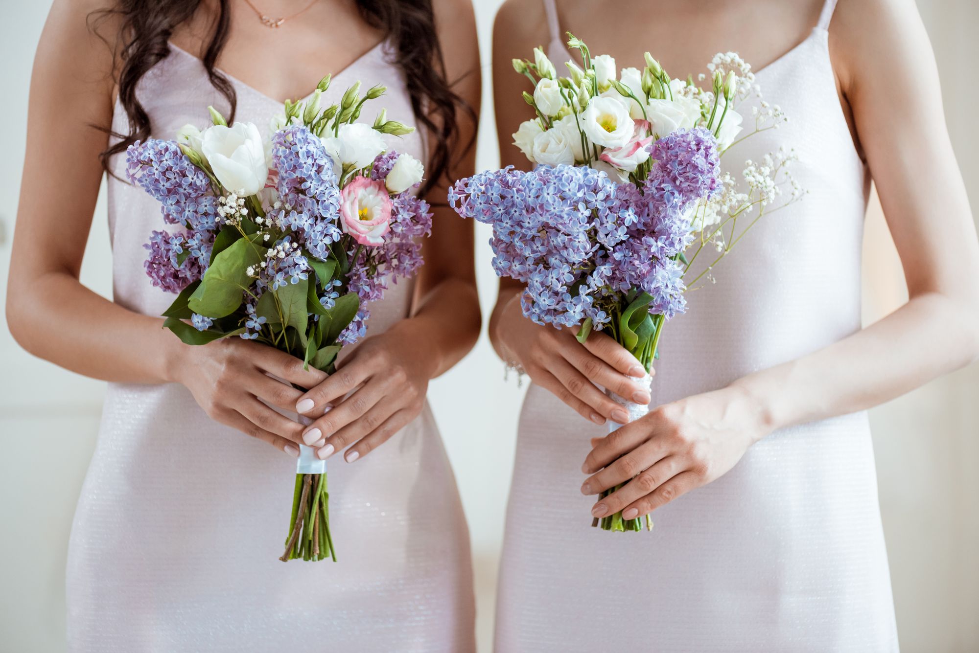 Brautjungfern mit Lavendelstrauß